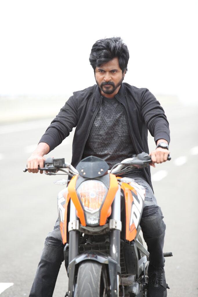 ఈ నెల 26న తెలుగులో శివ కార్తికేయన్ 'అయలాన్' విడుదల 1 Ayalaan 4