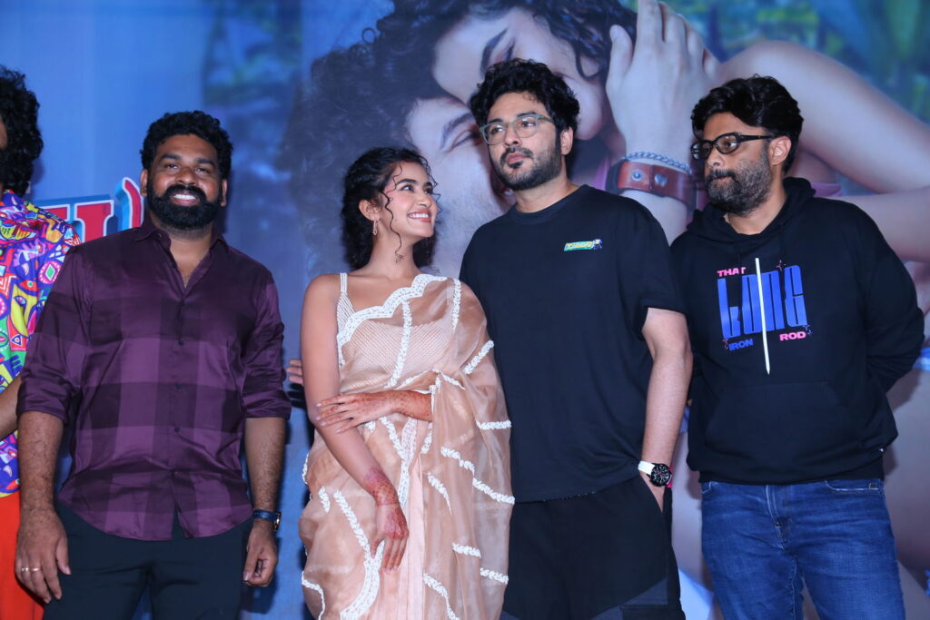 అనుపమ పరామేశ్వరం నటించిన 'టిల్లు స్క్వేర్' నుండి "ఓ మై లిల్లి" సాంగ్ విడుదల 1 IMG 09940111