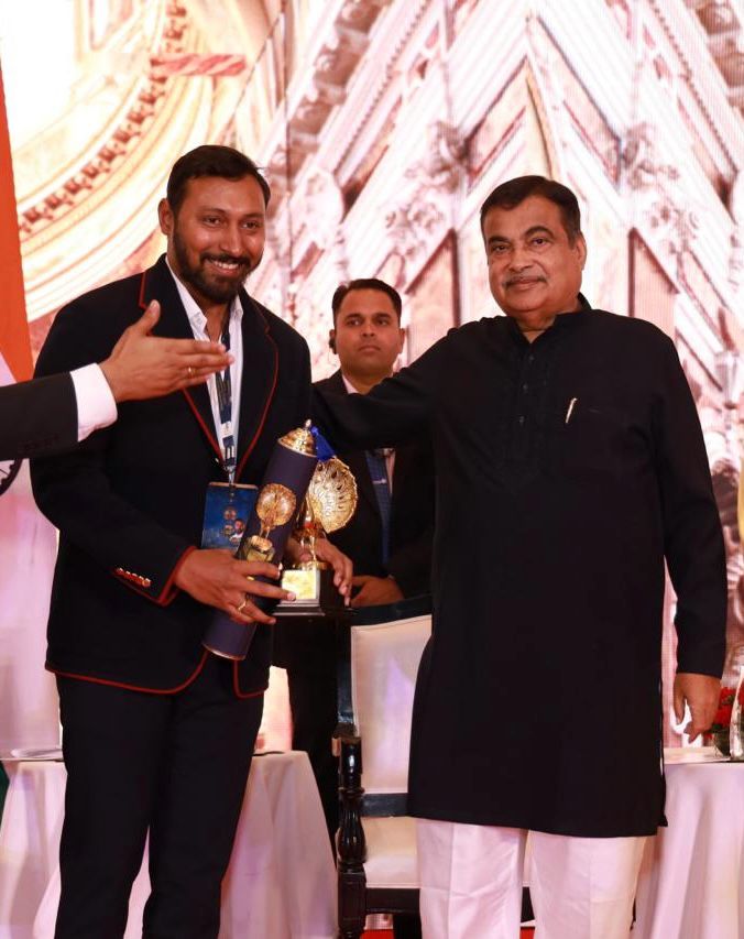 డాక్టర్ సి. హెచ్. భద్ర రెడ్డి గారికి వైద్య విద్యారంగంలో ఇండియన్ ఎచివర్స్ అవార్డు లభించింది 1 WhatsApp Image 2024 02 29 at 17.50.54 1eba3014