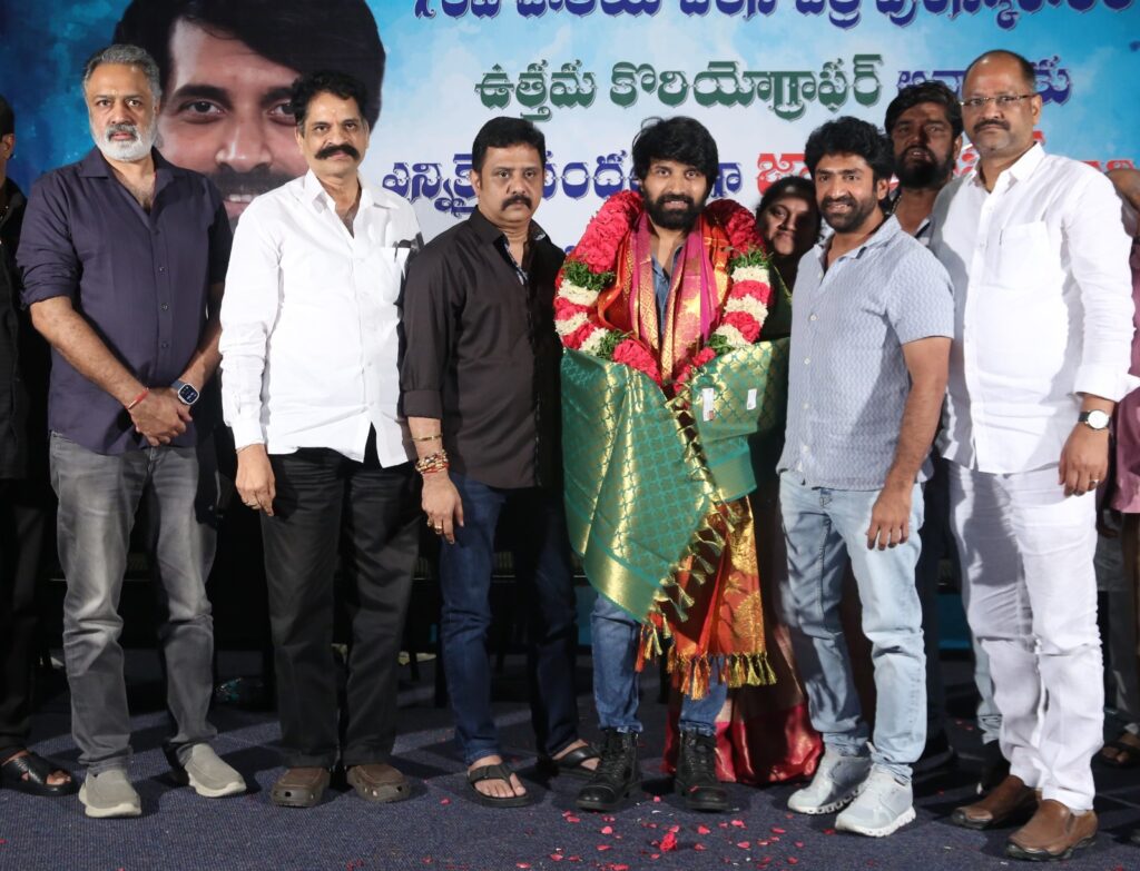 జాతీయ అవార్డ్ గ్రహీత కొరియోగ్రాఫర్ జానీ మాస్టర్ కు సత్కారం 1 WhatsApp Image 2024 08 18 at 17.56.52 8184505f