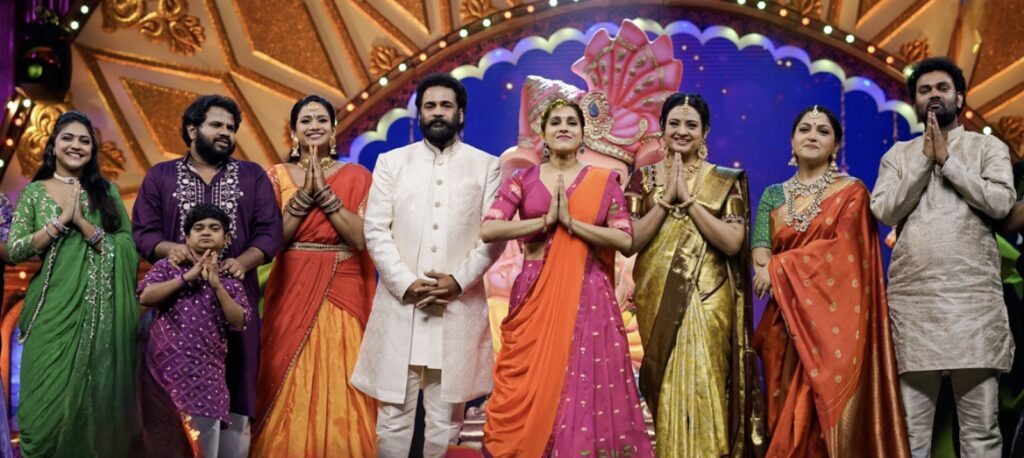 వినాయక చవితి స్పెషల్ ఈవెంట్లో సందడి చేసిన నటుడు శివాజీ 1 IMG 20240907 1107521