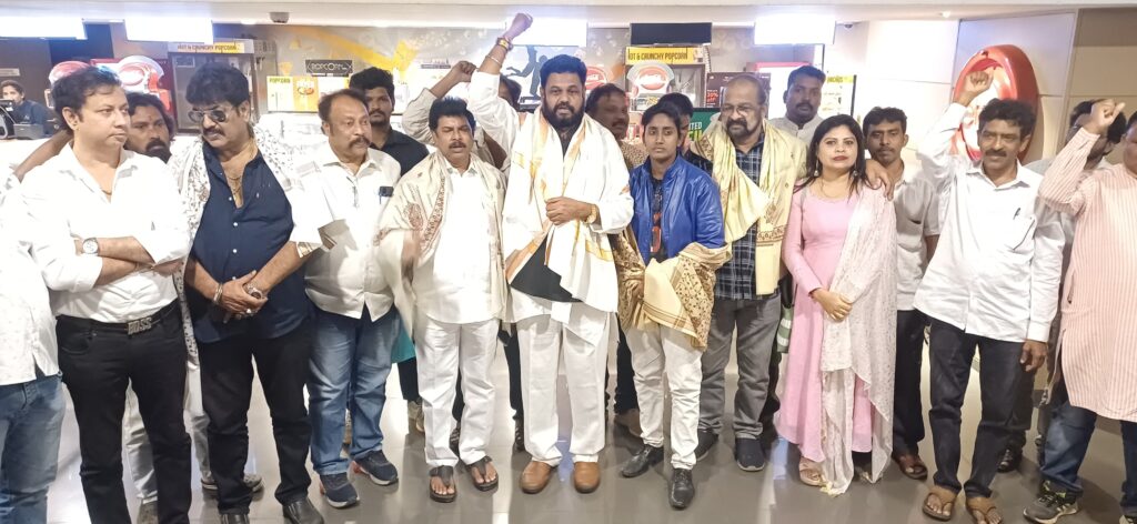 ప్రజా ఉద్యమాలు త్యాగాలే 'ఉక్కు సత్యాగ్రహం' చిత్రానికి ప్రేరణ 3 WhatsApp Image 2025 01 04 at 08.40.58 d2f6e856