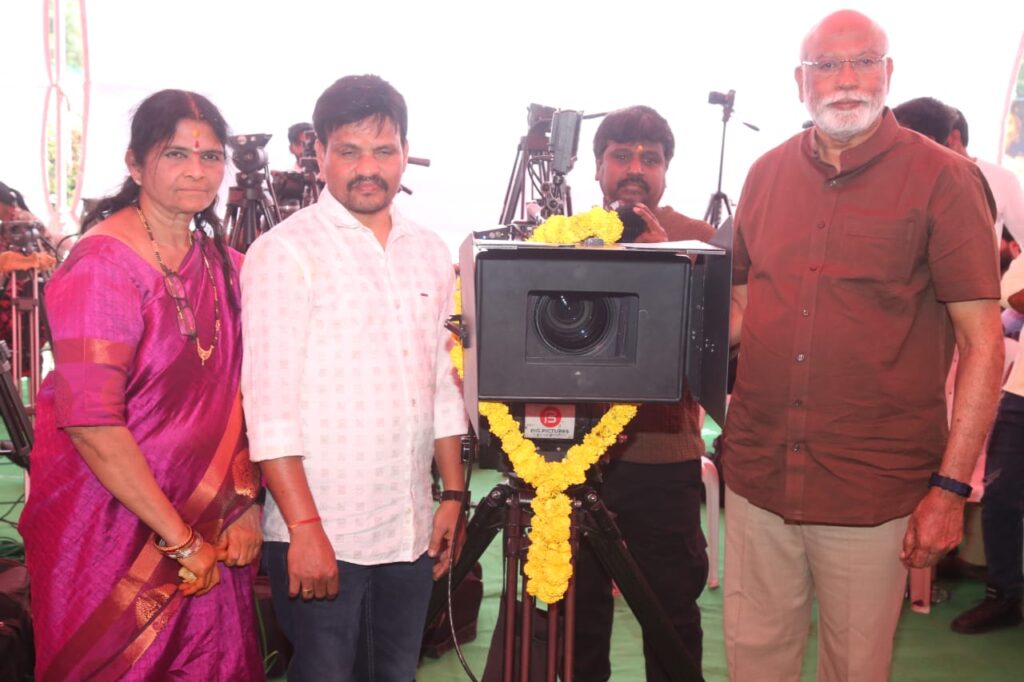 పూజ కార్యక్రమాలతో ఘనంగా ప్రారంభమైన 'కలవరం' సినిమా 3 WhatsApp Image 2025 01 04 at 17.04.59 408e7293