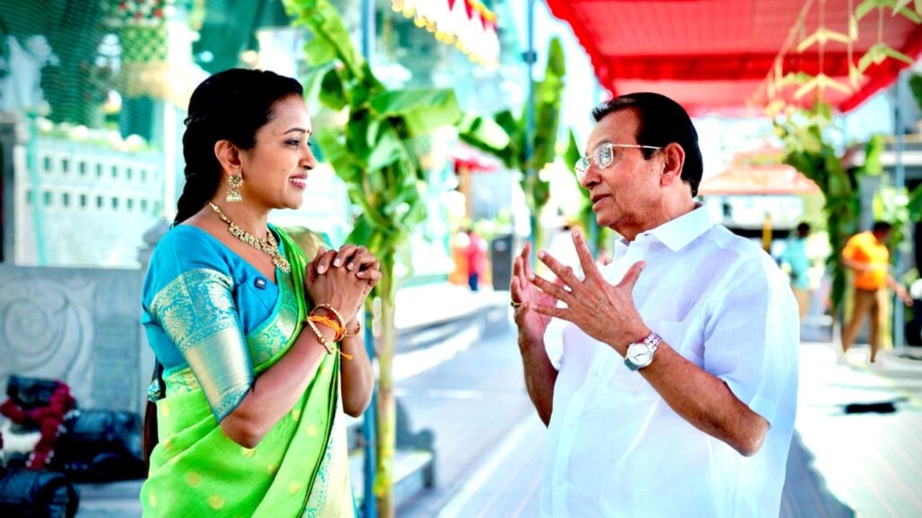 అమృతేశ్వరునికి అభిషేకిస్తూ పరవశించిపోయా : సుమ కనకాల 1 WhatsApp Image 2025 03 01 at 17.08.03 d5017077