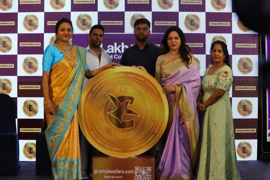 ప్రముఖ సింగర్ సునీత, యాంకర్ సుమ గారి చేతుల మీదుగా సి.ఎం.ఆర్ లెగసీ ఆఫ్ జ్యువలరీ వెబ్ సైట్ మరియు క్యారెట్ కాయిన్ ప్రారంభం 3 WhatsApp Image 2025 04 14 at 08.57.53 2334b321