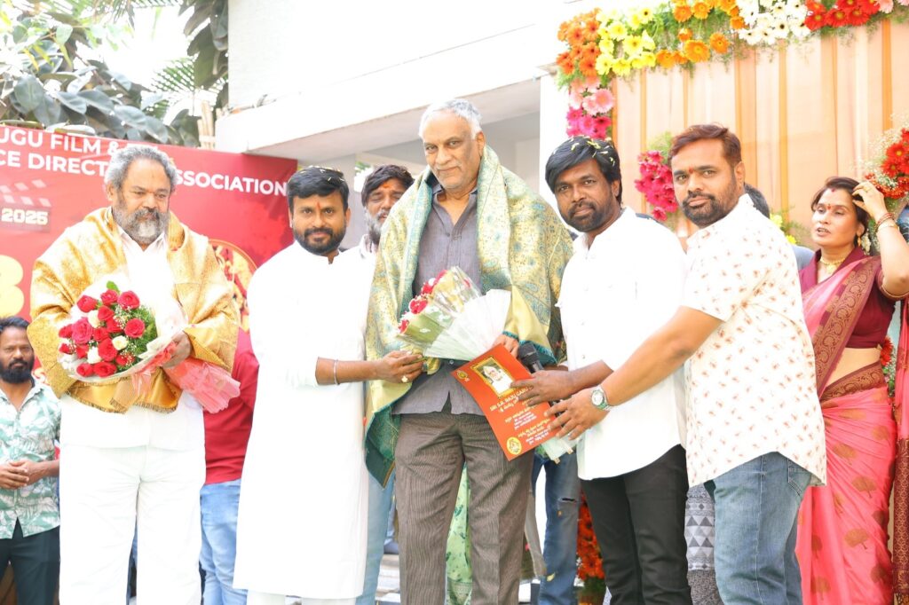 ఘనంగా ముక్కురాజ్ మాస్టర్ విగ్రహావిష్కరణ వేడుక 5 WhatsApp Image 2025 04 23 at 18.45.35 5a0d847e