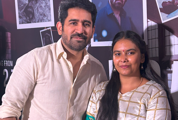 లైవ్ ఆడిషన్లో అంజలి నటన మాయ - విజయ్ ఆంటోనీ చిత్రంలో కీలక పాత్ర 1 Screenshot 2025 06 17 131921