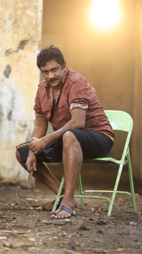 రఘుకుంచే జన్మదినం సందర్భంగా “గేదెలరాజు కాకినాడ తాలూకా “ఫస్ట్లుక్ 2 WhatsApp Image 2025 06 13 at 13.58.21 01688cfa
