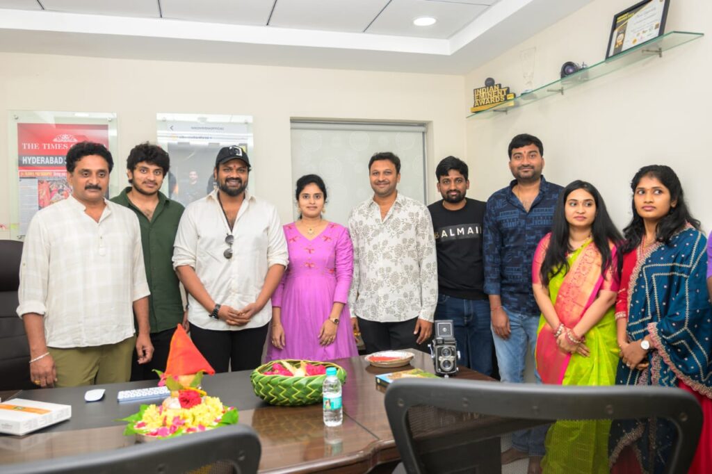 రాకింగ్ స్టార్ మంచు మనోజ్ చేతుల మీదుగా అలంకార ఈవెంట్ డెకార్ కంపెనీ ప్రారంభం 1 WhatsApp Image 2025 07 11 at 17.38.32 201717fc