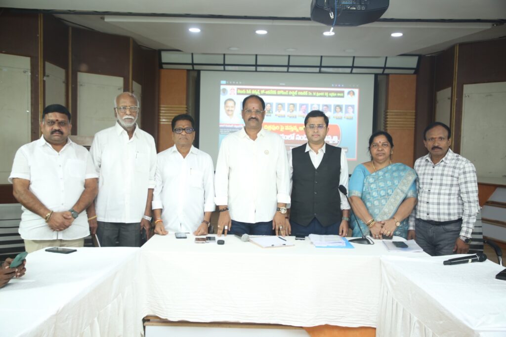 చిత్రపురి కాలనీ పై వచ్చే ఆరోపణలకు క్లారిటీ ఇచ్చిన చిత్రపురి కాలనీ అధ్యక్షులు వల్లభనేని అనిల్ కుమార్ 2 WhatsApp Image 2025 07 25 at 19.54.23 fc24a3df