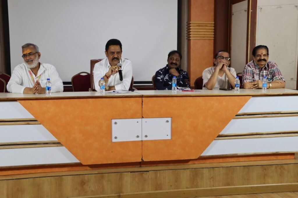 తెలుగు టెలివిషన్ 24 క్రాఫ్ట్స్ తో ఏపీ ఎఫ్డిసి చైర్మన్ భరత్ భూషణ్ చర్చలు 1 WhatsApp Image 2026 09 25 at 4.23.30 PM